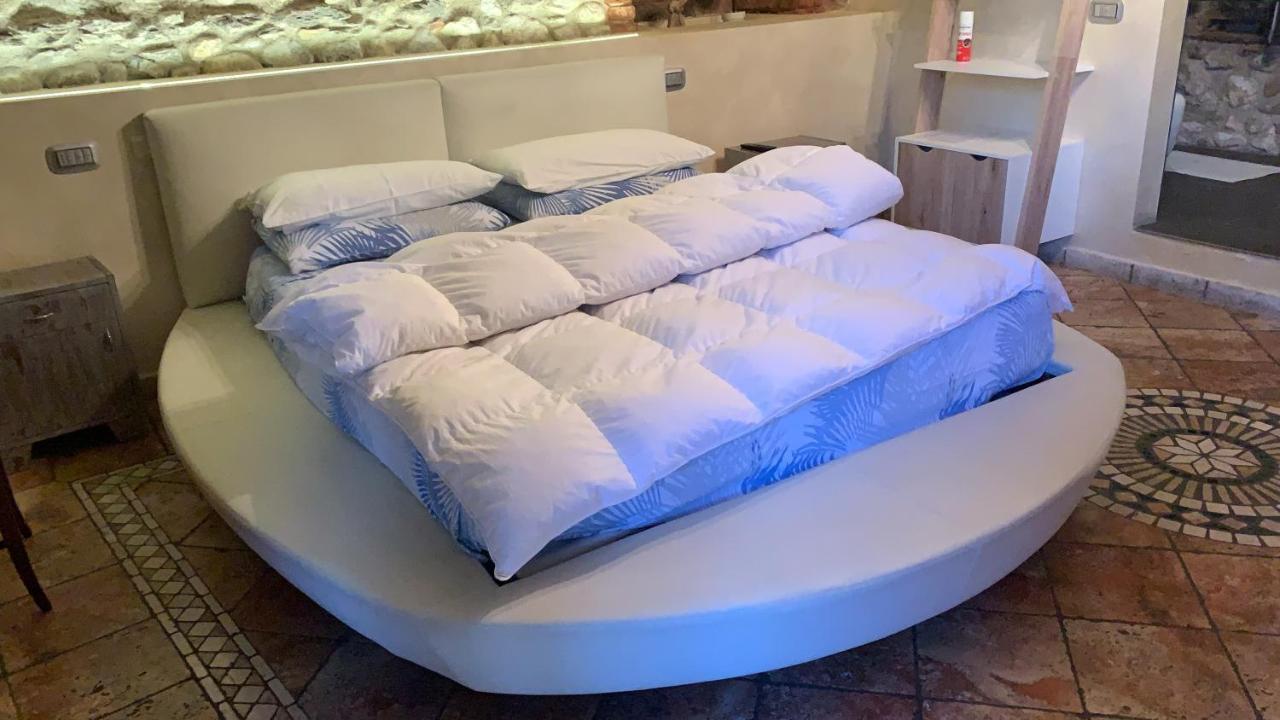 Rustico Di Benellini Angela Bed and Breakfast Polpenazze del Garda Buitenkant foto