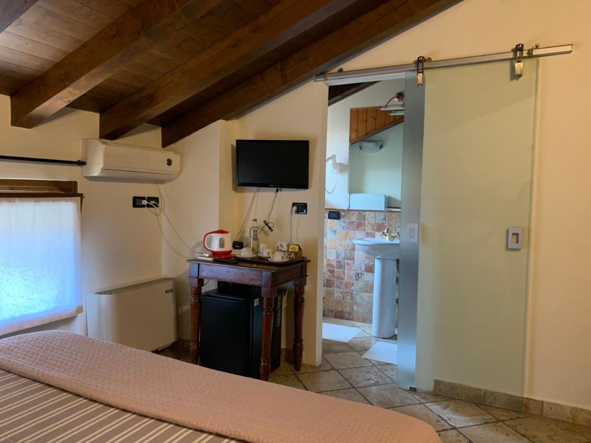 Rustico Di Benellini Angela Bed and Breakfast Polpenazze del Garda Kamer foto