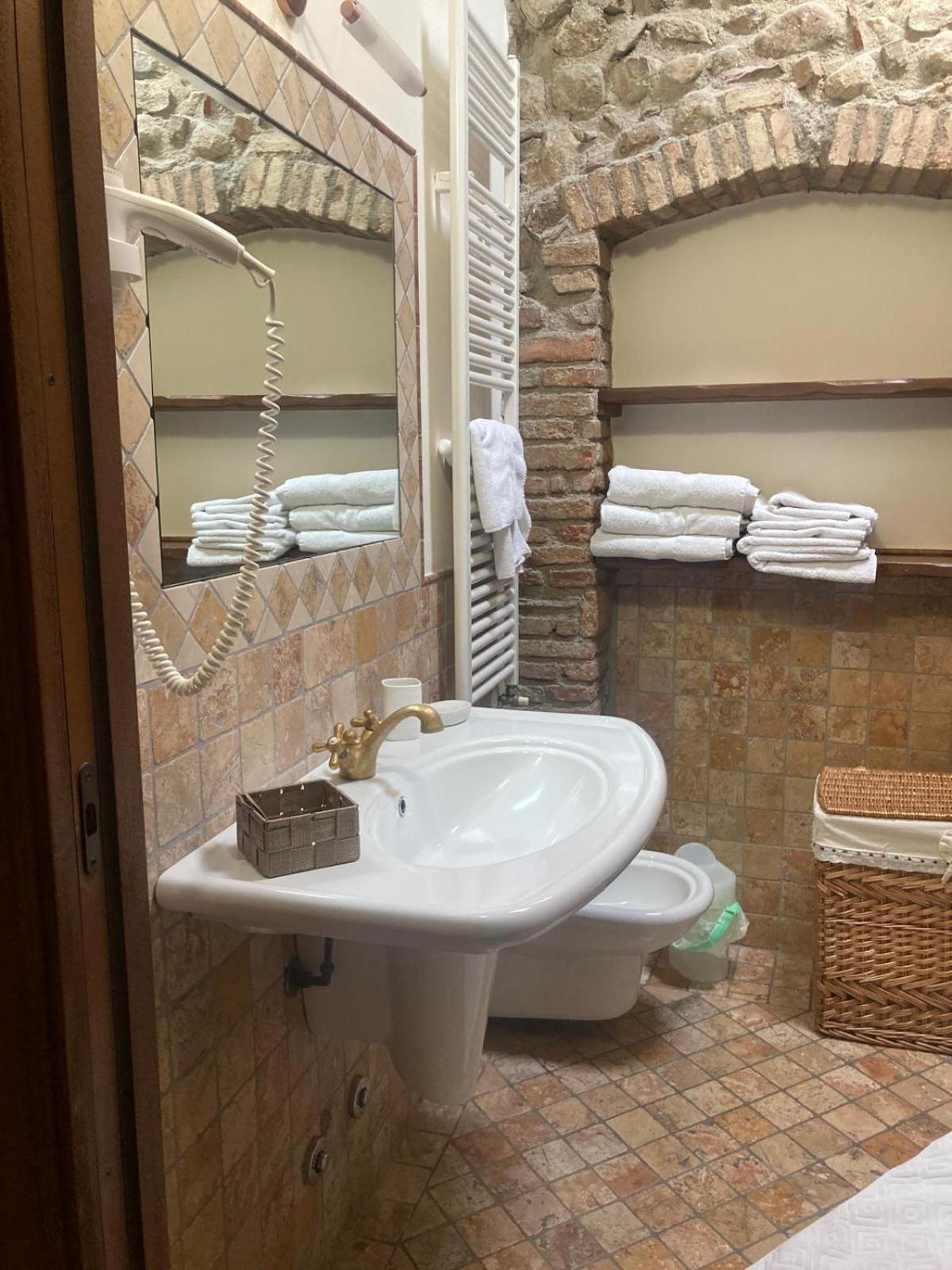 Rustico Di Benellini Angela Bed and Breakfast Polpenazze del Garda Buitenkant foto