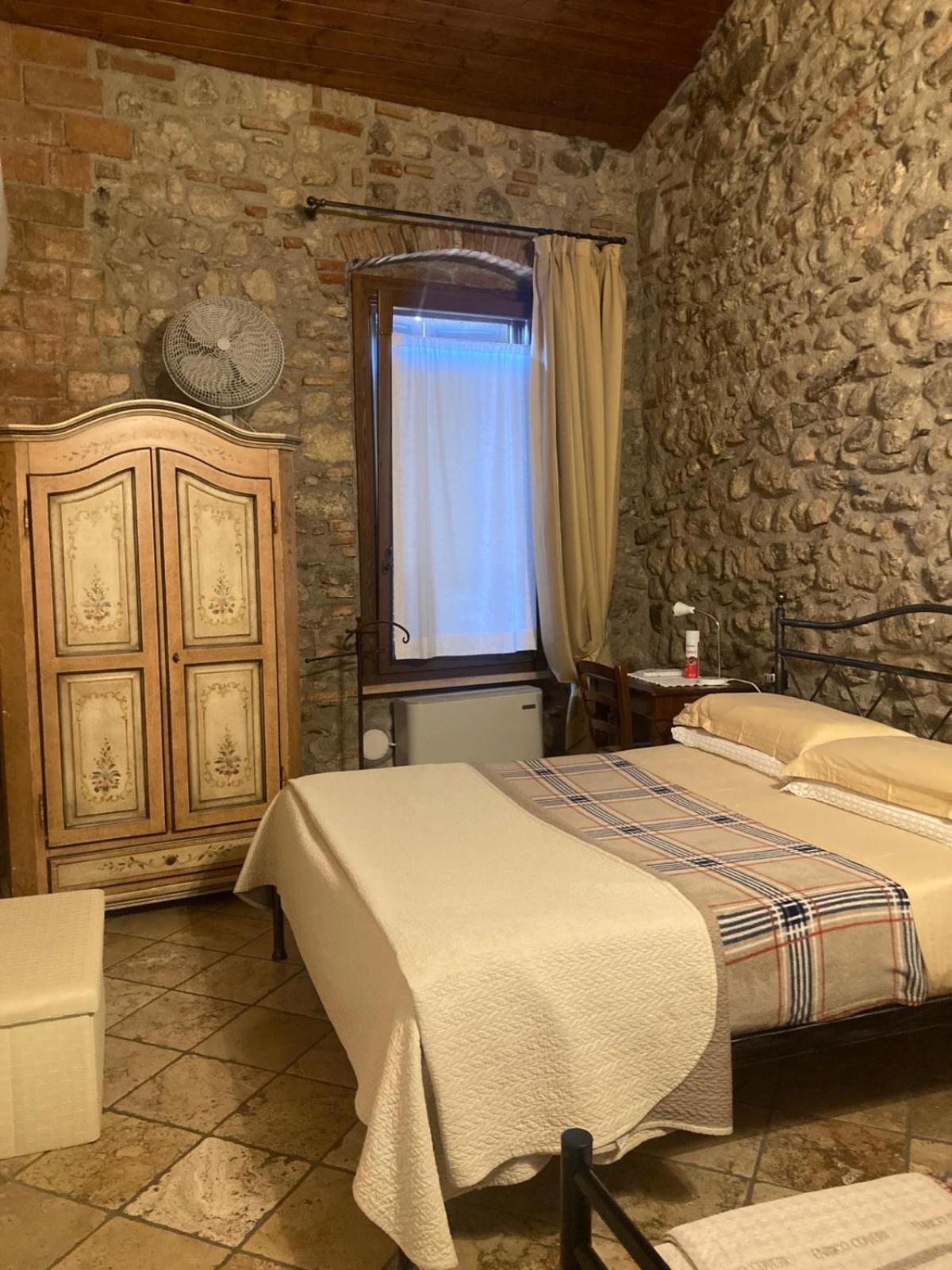 Rustico Di Benellini Angela Bed and Breakfast Polpenazze del Garda Buitenkant foto