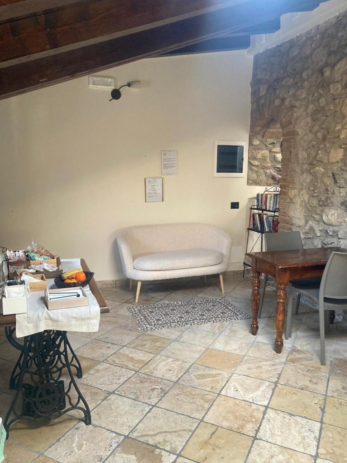 Rustico Di Benellini Angela Bed and Breakfast Polpenazze del Garda Buitenkant foto